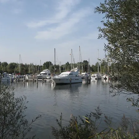 Апартаменты Terrassenwohnung Baltrum Хокзиль